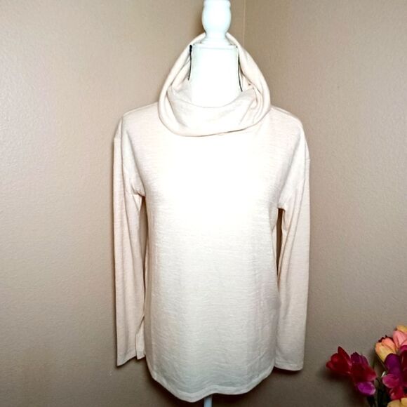 GAP turtleneck cream Pullover  - Picture 1 of 7